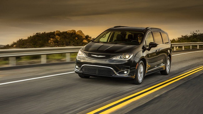 2017 Chrysler Pacifica Touring-L Plus