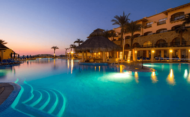 United Airlines Round-Trip from Philadelphia to Los Cabos, Mexico