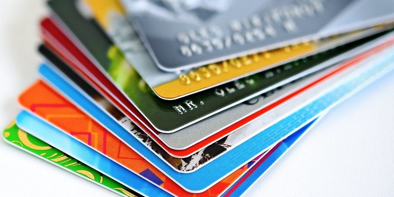 How to Choose Your First Credit Card