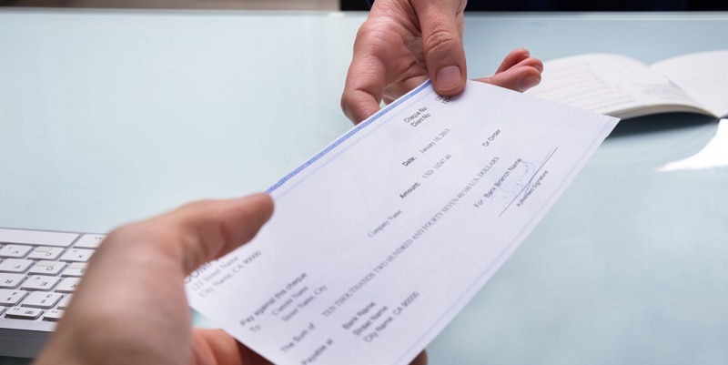 How To Verify a Cashier’s Check: Precautions To Take